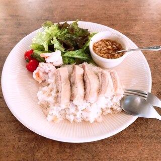 鶏モモ肉の炊き込みご飯